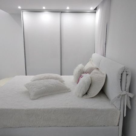 Despina'S Lux Apt Downtown Ираклион Экстерьер фото