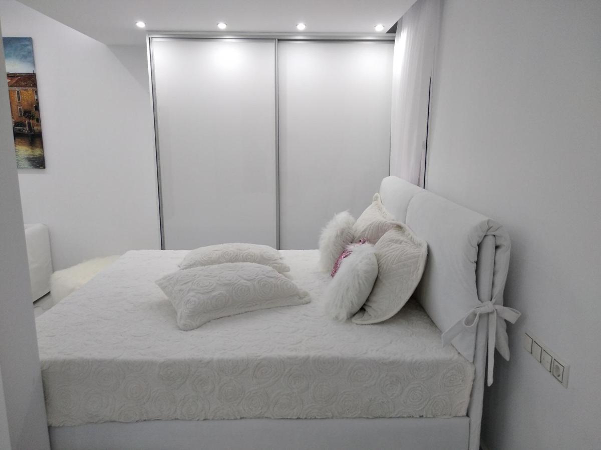 Despina'S Lux Apt Downtown Ираклион Экстерьер фото